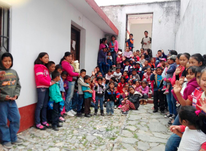 festejos del Día del niño y día de la madre